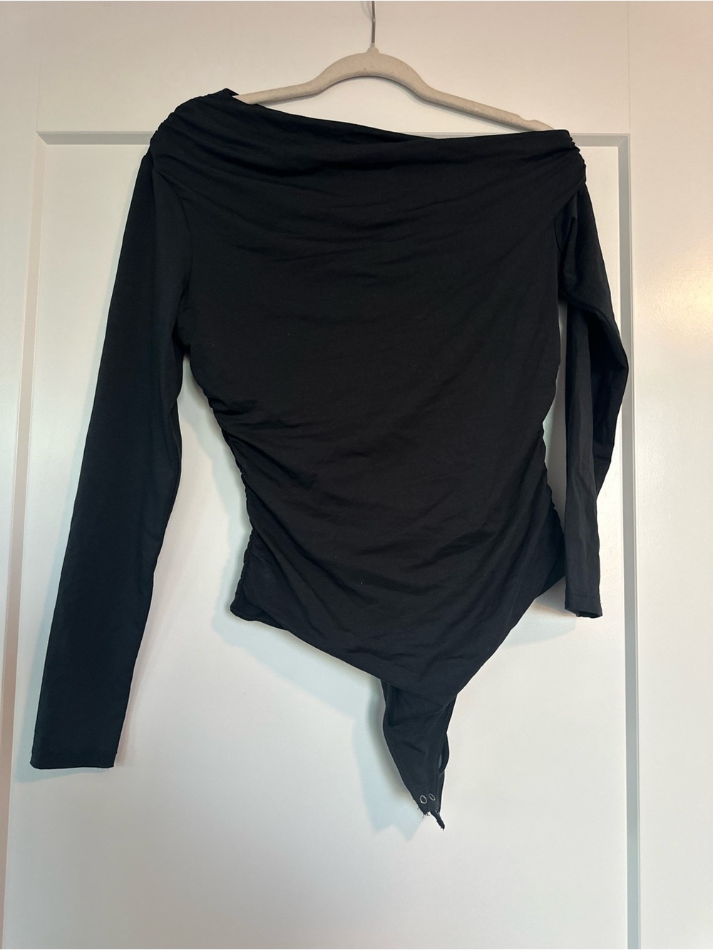 Abercrombie & Fitch Black Off-the-Shoulder Long Sleeve Bodysuit